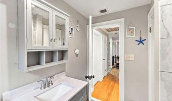 216 Hyde St, Cranston, RI 02920
