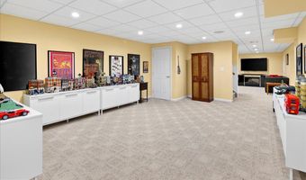 3 RAYMOND Ln, Belle Mead, NJ 08502