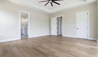 7636 S Shoreline Blvd, Benton, AR 72019