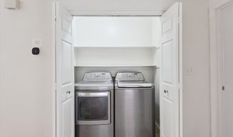 1722 N COMANCHE Dr, Chandler, AZ 85224