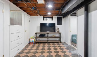 7829 Buckingham Ave, Allen Park, MI 48101