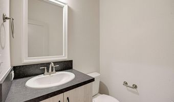 525 S 10th St, Berthoud, CO 80513
