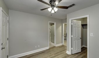 1022 Red Oak Dr, Brandon, MS 39042