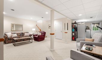 53 Essex Rd, Bedford, NH 03110