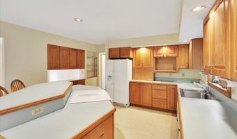 118 Stirling Pl, Burlington, VT 05408