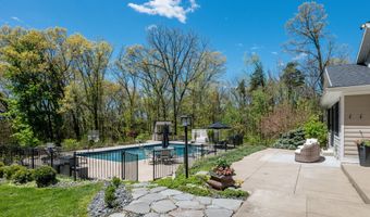 266 Pettis Ave NE, Ada, MI 49301