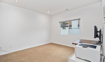 6823 Corintia St, Carlsbad, CA 92009