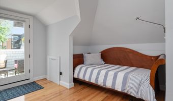 238 KING GEORGE St, Annapolis, MD 21401