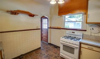 301 E 7th St, Alton, IL 62002