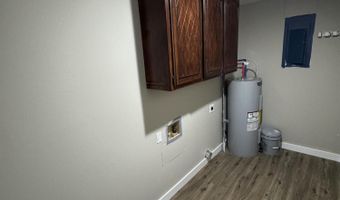 808 E Walnut St, Aurora, MO 65605