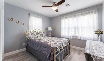 2 Walter Dr, Bella Vista, AR 72714