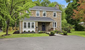49 W SKIPPACK Pike, Ambler, PA 19002