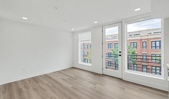 701 N HENRY St 306, Alexandria, VA 22314