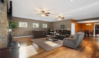 53034 254th St, Austin, MN 55912