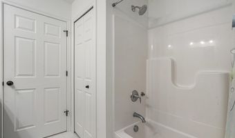 1360 Fairlane Dr, Ann Arbor, MI 48104