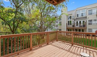 608 Highview Circle Dr, Ballwin, MO 63021