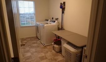 5294 Karst Cir, Ashville, OH 43103