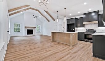 6 Ashley Ln, Bella Vista, AR 72715