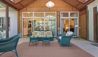 1059 Oakwood Dr, Alliance, OH 44601