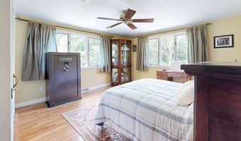 10 Baxter St, Danbury, CT 06811