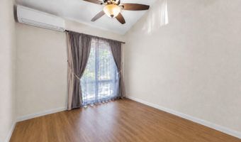 15 KULANIHAKOI St 15E, Kihei, HI 96753
