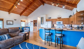 1323 VILLAGE Loop, Bandon, OR 97411