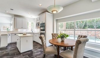 3744 Park Pl, Addison, TX 75001