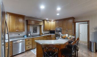 114 Chaudoin Dr, Angola, IN 46703