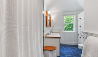76 Washington Dr, Acton, MA 01720