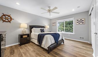 15 Brentwood Dr, Bayville, NJ 08721