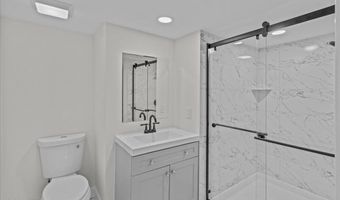 35 Church St, Allentown, NJ 08501