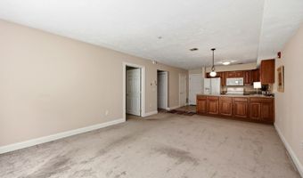 24 Greenleaves Dr 413, Amherst, MA 01002