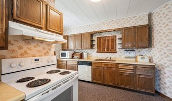 205 2nd Ave, Atkins, IA 52206