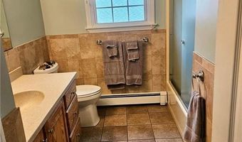 140 Alden Ave, Warwick, RI 02886