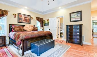 283 Creekside Dr, Arnoldsville, GA 30619