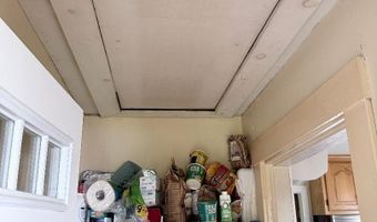 64 Oxford St, Augusta, ME 04330