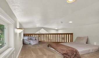 10 P St, Cascade, ID 83611