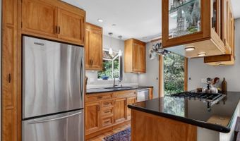 925 Old Farm Ln, Aptos, CA 95003