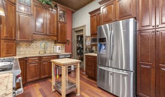 106 E CHASE St, Baltimore, MD 21202