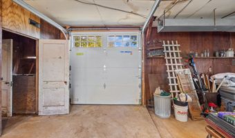 429 Sperry Rd, Bethany, CT 06524