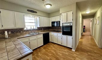 925 N Kirk St, Hico, TX 76457