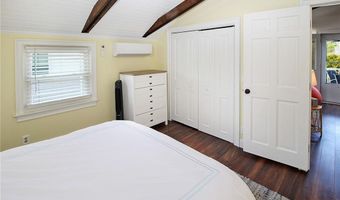 28 W Narragansett Ave, Newport, RI 02840