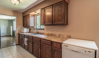612 HONEYLOCUST St, Bloomfield, NM 87413