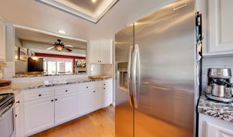 6854 Maple Leaf Dr, Carlsbad, CA 92011