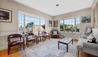 121 NW Russell Rd, Abingdon, VA 24210