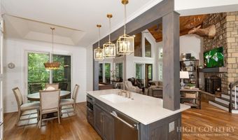 62 Crestview Ln, Banner Elk, NC 28604