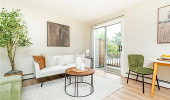 10 East St 207, Cranston, RI 02920