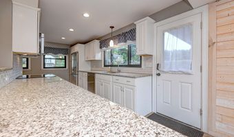 31 Prindle Ave, Ansonia, CT 06401