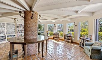 5180 Don Rodolfo Dr, Carlsbad, CA 92010
