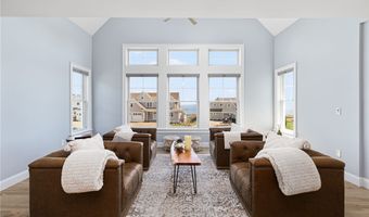 1046 Ocean Rd, Narragansett, RI 02882
